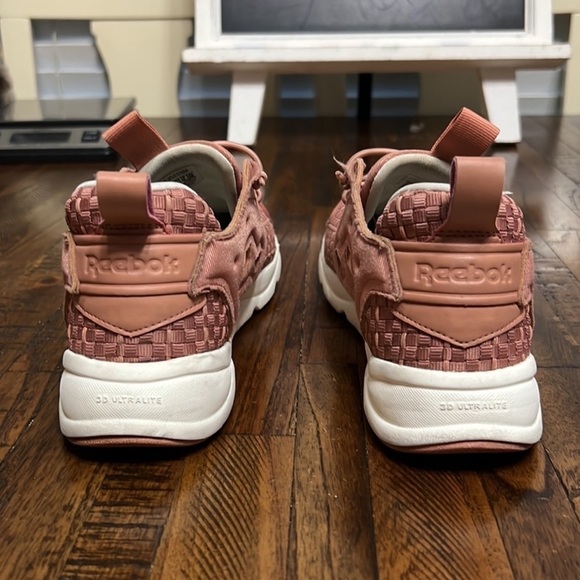 Reebok Furylite Woven Sneakers
Rustic clay desert stone and Chalk size 7 - Picture 7 of 17